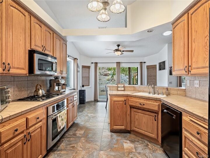 Property Photo:  10160 Pineview Road  CA 92372 