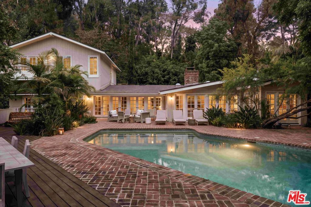 Property Photo:  9911 Tower Lane  CA 90210 
