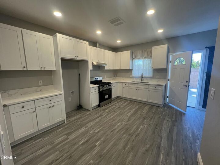 Property Photo: 4731 Tulsa Drive B CA 93033