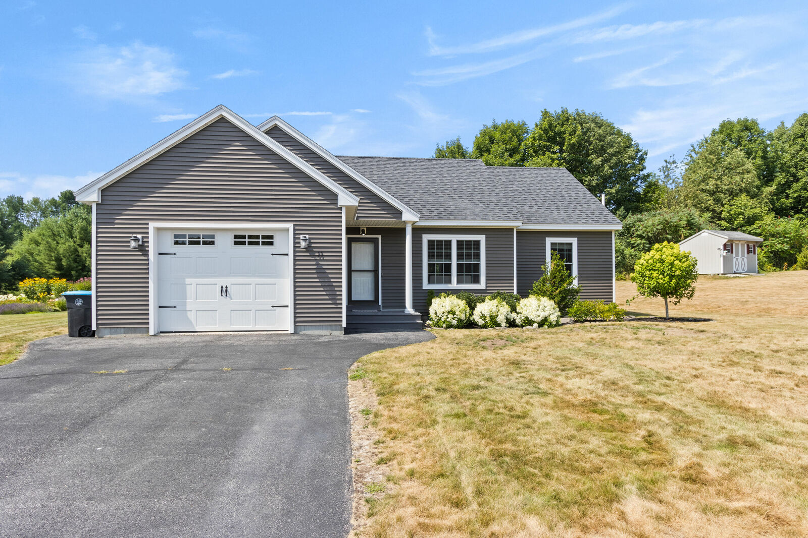 Property Photo:  11 Twoey Drive  ME 04062 