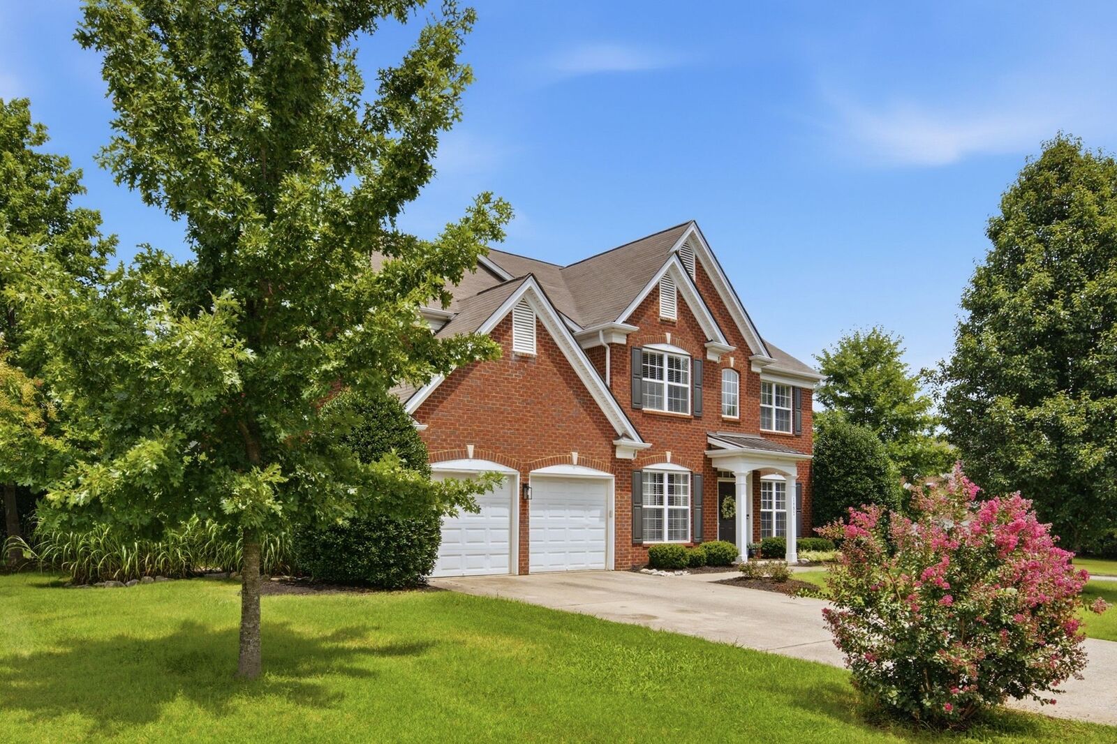 Property Photo: 1851 Erlinger Dr TN 37135