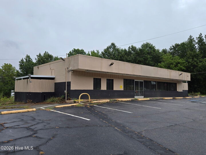 Property Photo:  1522 W Wall Street  NC 28170 