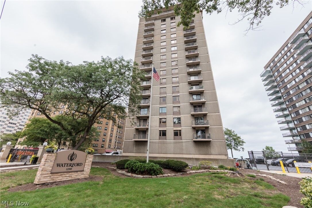 Property Photo: 12500 Edgewater Drive 303 OH 44107