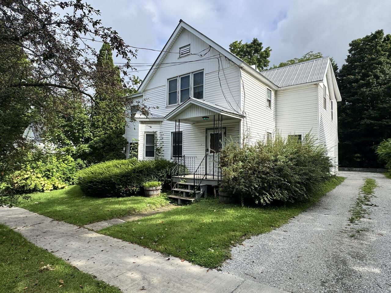 Property Photo:  37 Upper Welden Street  VT 05478 