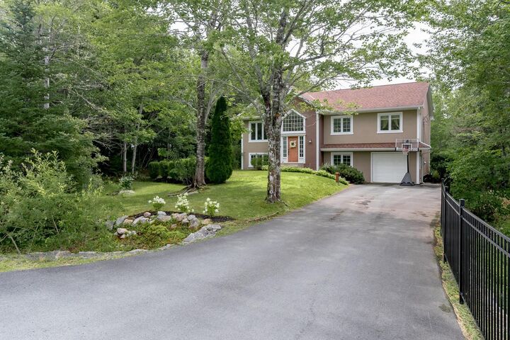 319 Buckingham Drive — photo 1