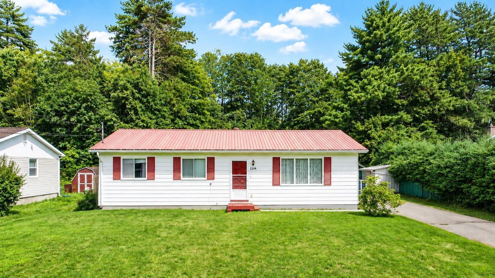Property Photo: 1144 Aalders Avenue, NS B4N 3H5