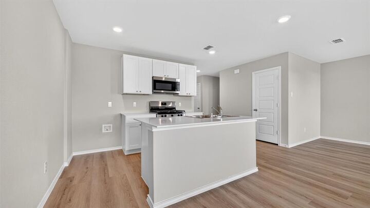 Property Photo: 508 Babbling Brook Drive TX 76259