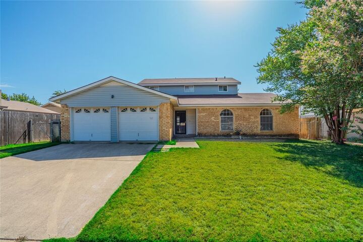 Property Photo:  705 Rockledge Drive  TX 76179 