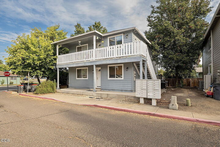 Property Photo: 613 Valley Heart Lane OR 97502