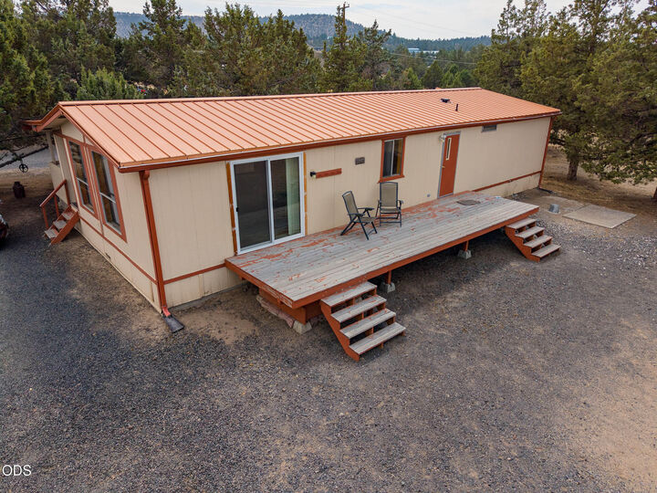 Property Photo:  1643 SE Akins Drive  OR 97754 
