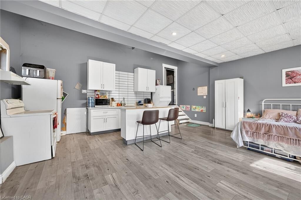 Property Photo: 56 East 32nd Street ON L8V 3R6