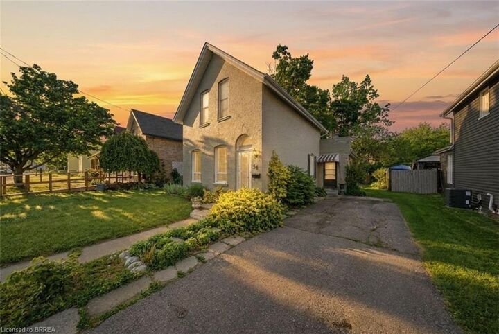 54 Mary Street — photo 1