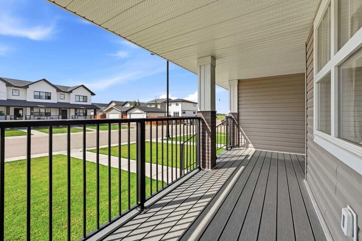 Property Photo: 254 Halifax Close AB T0M 1R0