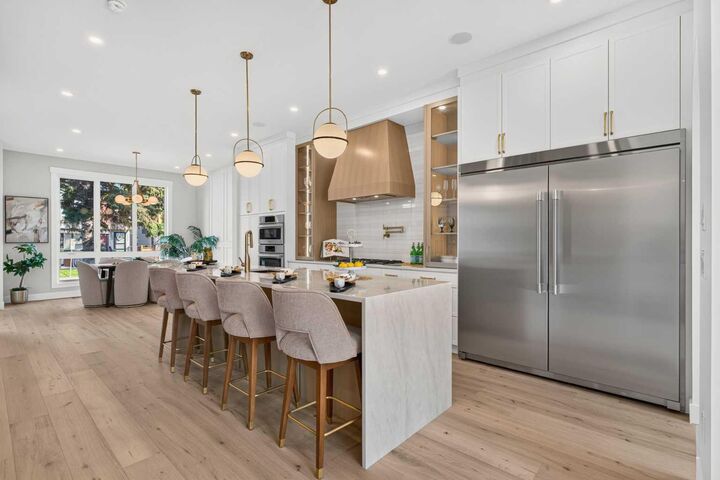 Property Photo: 2421 32 Street SW AB T3E 2R6