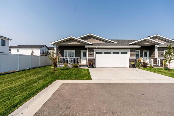 Property Photo: 1940 Parkside Way 701 AB T1M 1N6