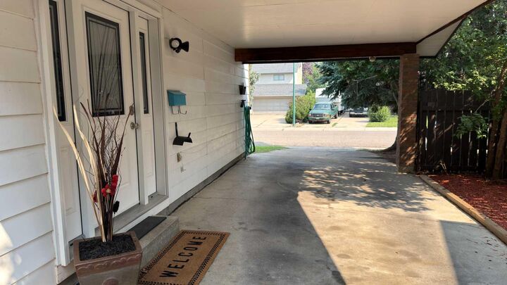 Property Photo: 71 Chippewa Crescent W AB T1K 5B4