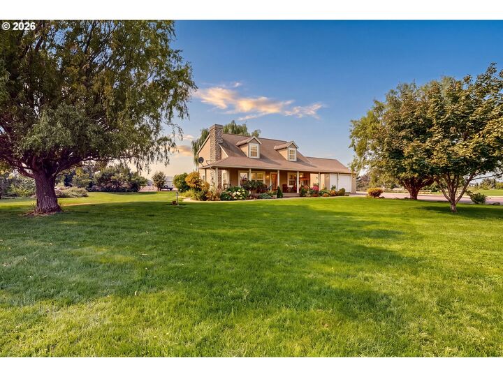Property Photo: 52406 Sunquist Rd OR 97862