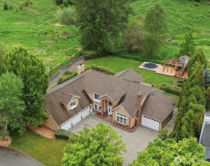 Property Photo:  4511  238th Place SE  WA 98029 