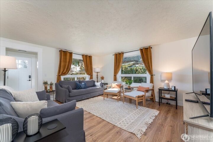 Property Photo: 507 E Wapato Avenue WA 98816