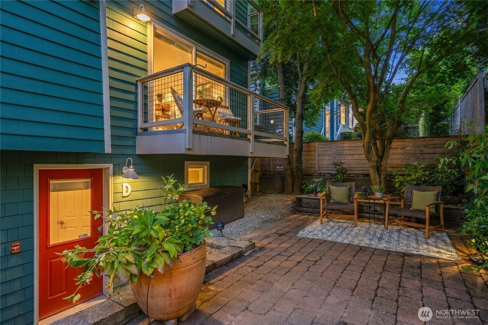 Property Photo: 3648 Francis Avenue N D WA 98103