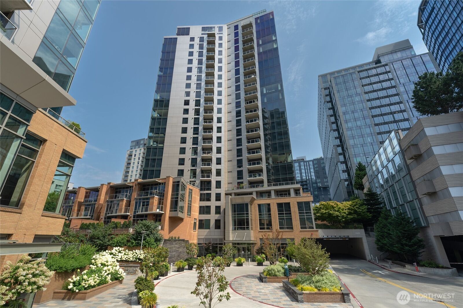 Property Photo:  10650 NE 9th Place 723  WA 98004 