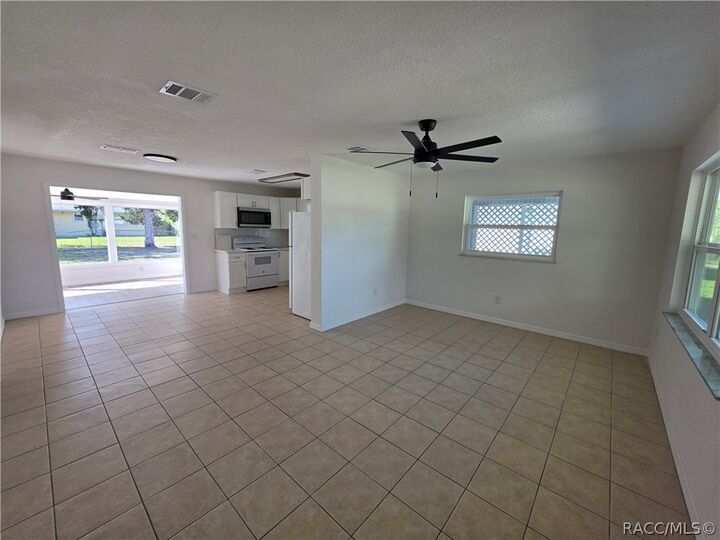 Property Photo:  4450 Essex Lane  FL 34606 