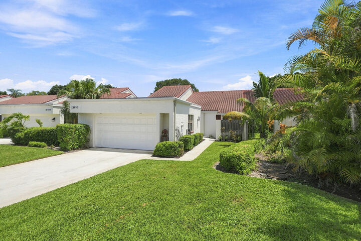 Property Photo: 11190 Stonybrook Lane FL 33437