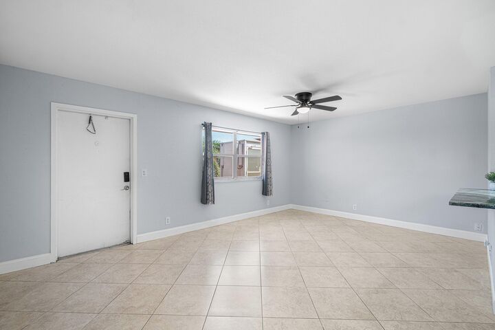 Property Photo:  566 Saxony L  FL 33446 
