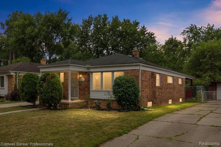 Property Photo: 21381 Kipling Street MI 48237