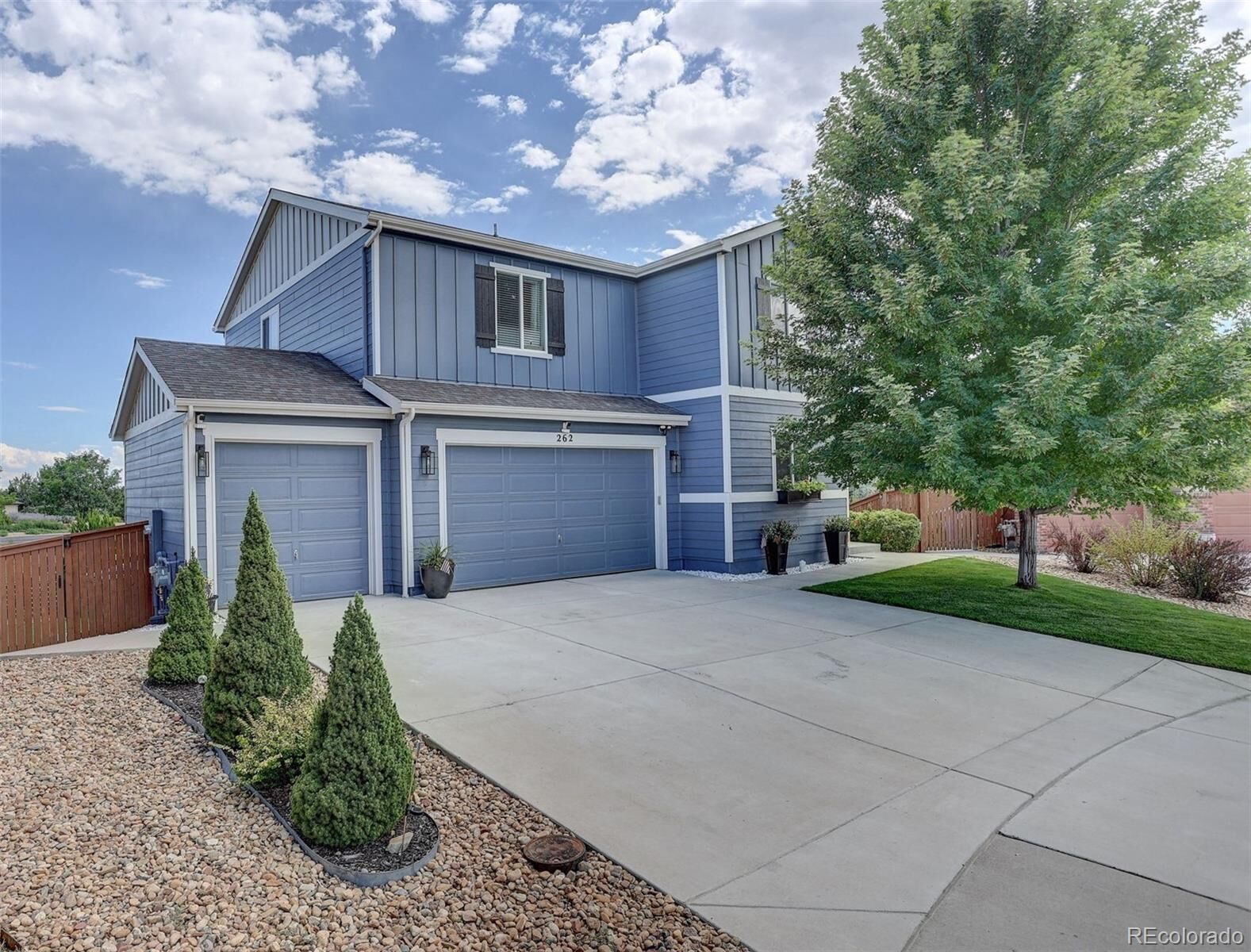 Property Photo:  262 Pavo Court  CO 80537 
