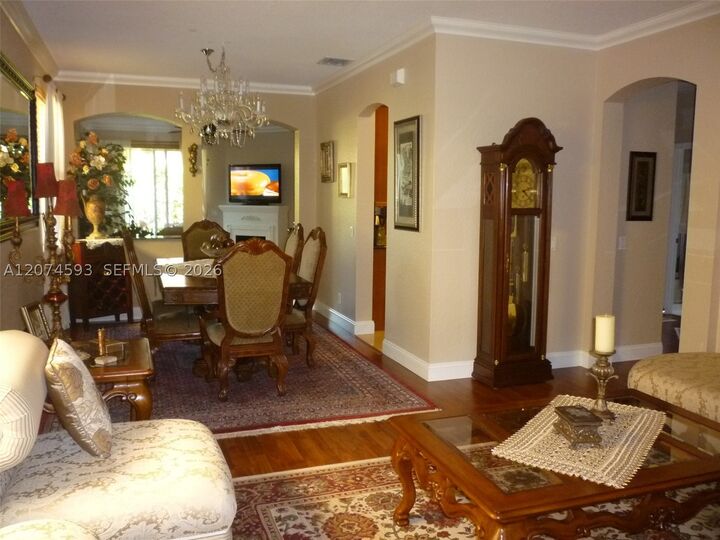 Property Photo:  644 Conservation Dr  FL 33327 