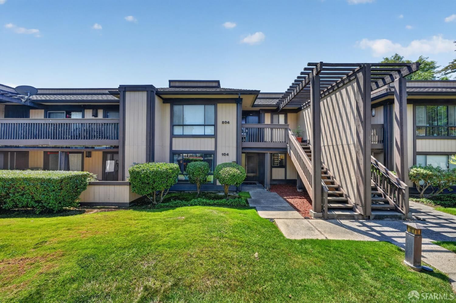 Property Photo:  39139 Argonaut Way 104  CA 94538 