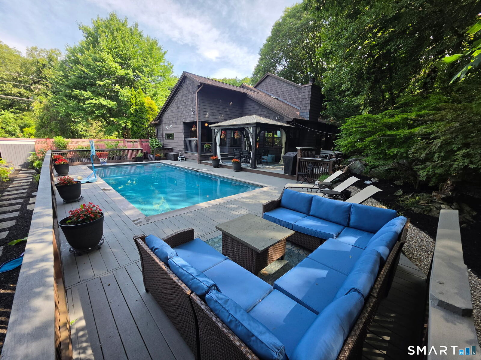 Property Photo:  11 Coach Hill  CT 06811 
