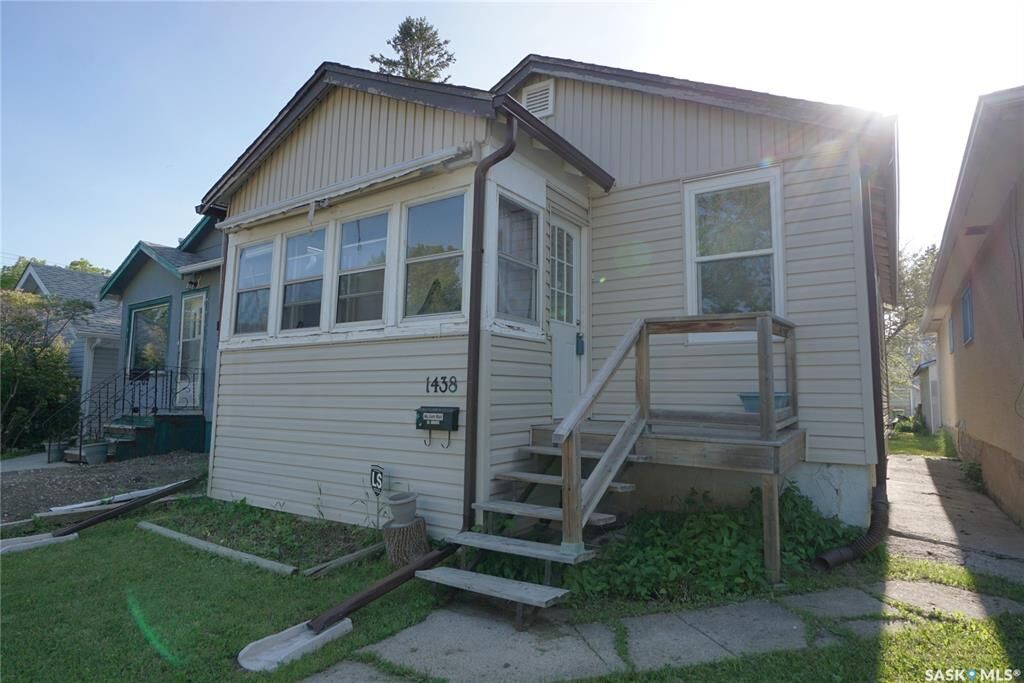 Property Photo: 1438 Connaught Street SK S4T 4S9