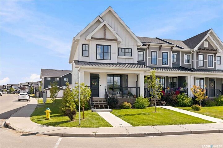 Property Photo: 3089 Brighton Common SK S7V 0Z5