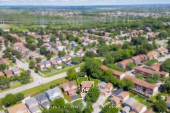 Photo de la propriété:  1391 Anton Square  ON L1V 5T5 