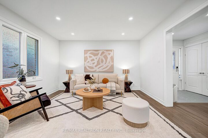 Property Photo:  120 Brookmill Drive  ON L4J 6M2 