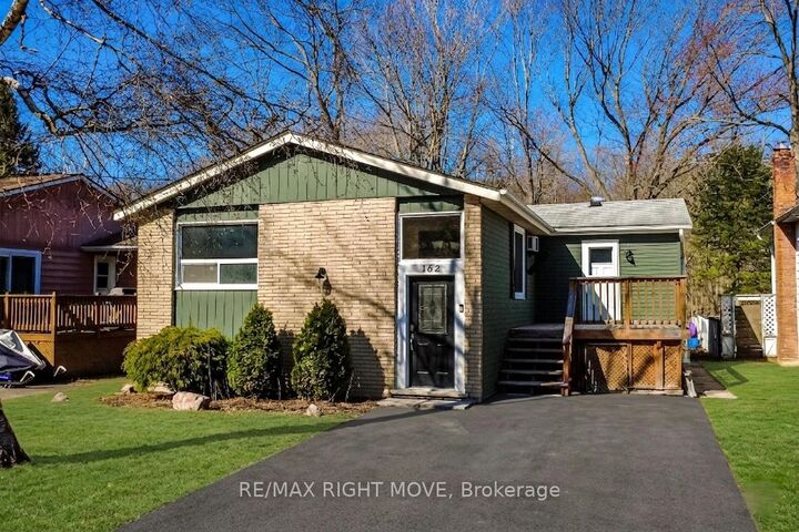 Property Photo: 162 Pratt Crescent ON P1P 1P5