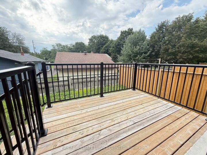 Property Photo: 981 Wright Drive ON L4R 0E4
