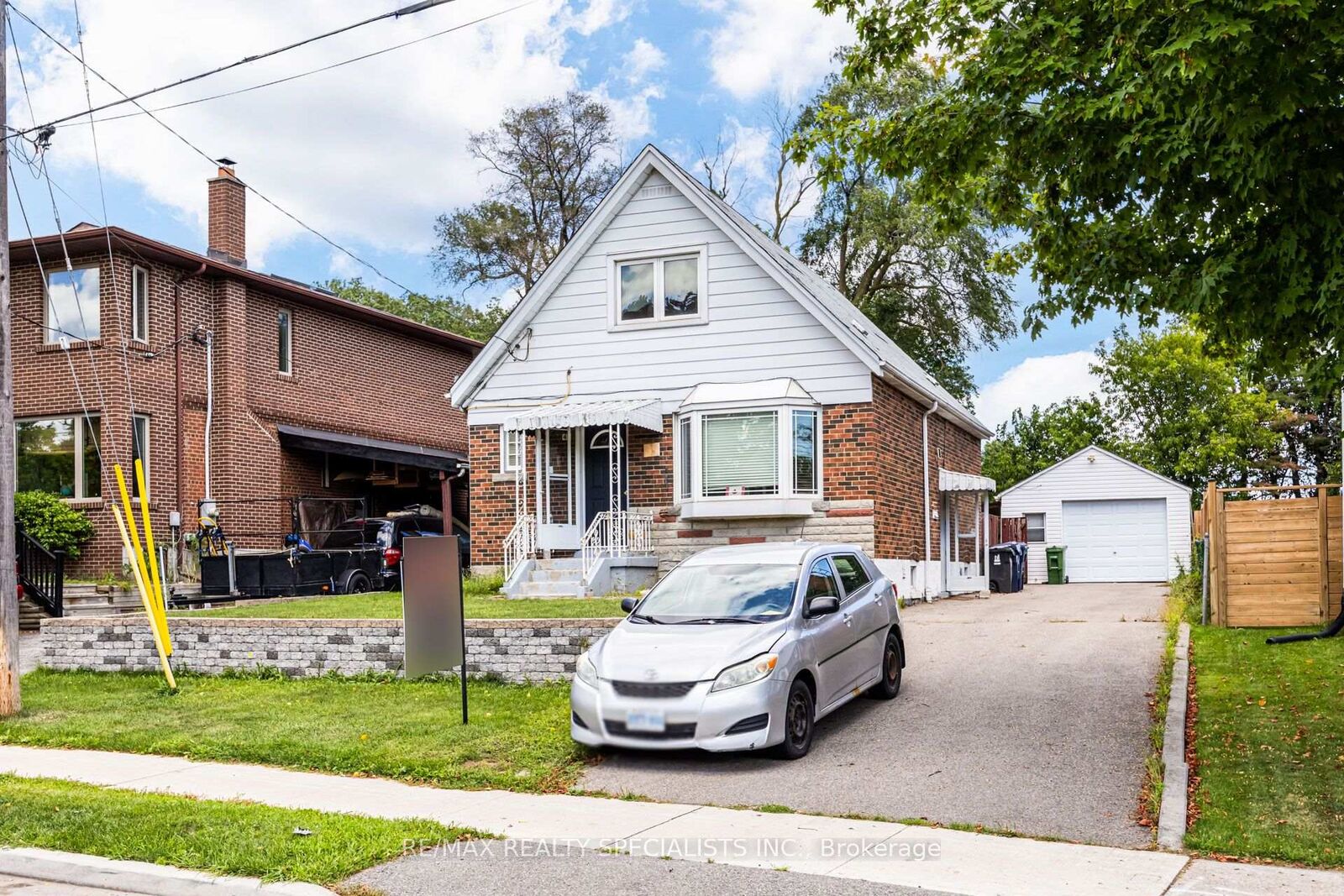Property Photo: 47 Singleton Road ON M1R 1H8