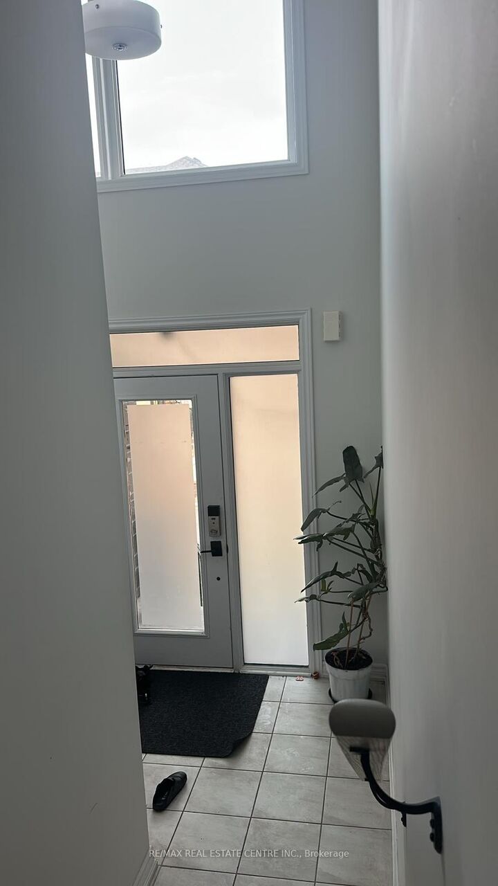 Property Photo:  63 Douet Lane  ON L1T 0N1 