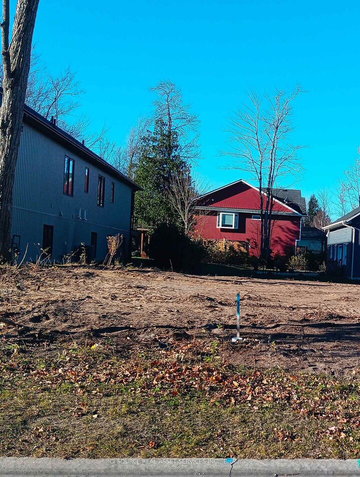 Property Photo:  132 58th Street S Part 2  ON L9Z 2Z1 