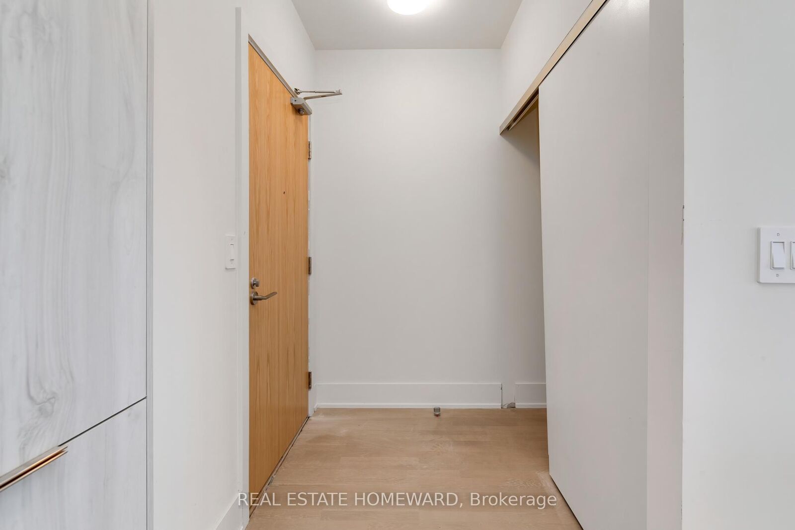 Property Photo:  495 Logan Avenue 601  ON M4K 0A5 