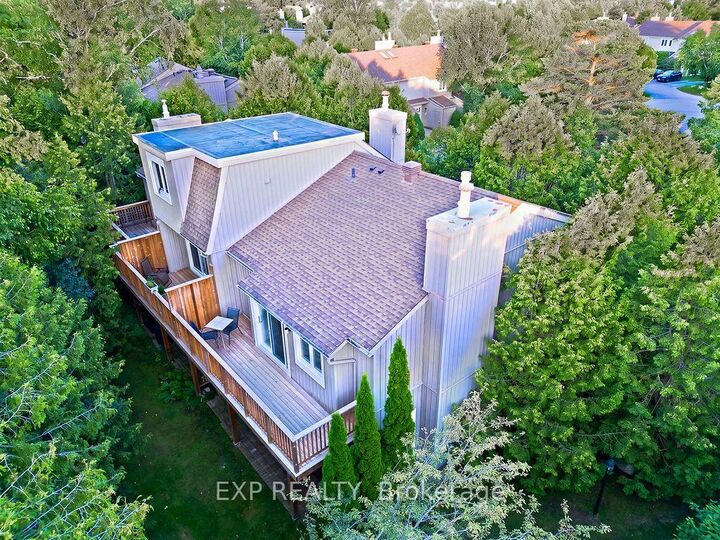 Property Photo: 576 Oxbow Crescent 16 ON L9Y 5B4