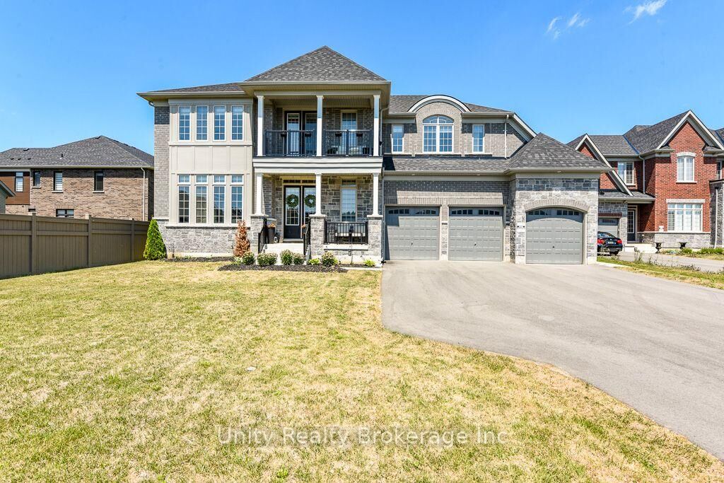 Property Photo:  30 Magnolia Avenue N  ON L0G 1W0 