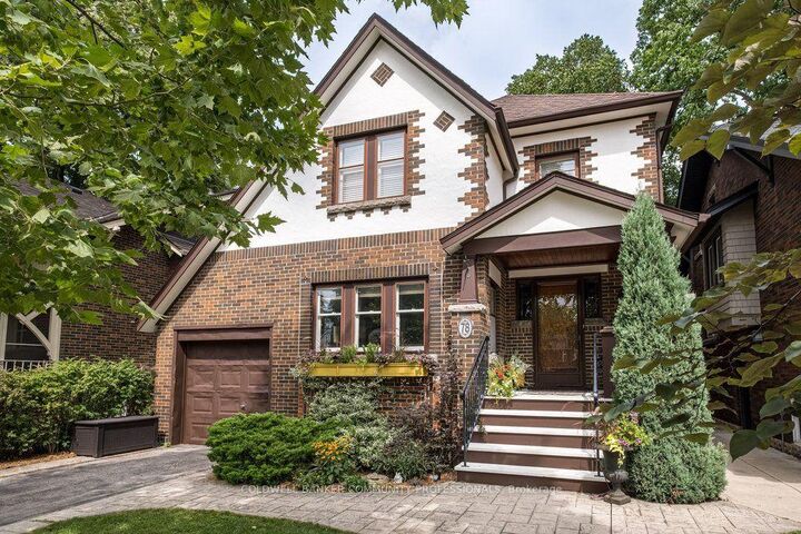 78 Paisley Avenue N — photo 1