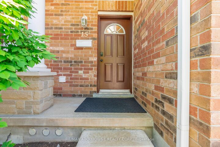Property Photo: 151 Clairfields Drive E 15 ON N1L 1P5