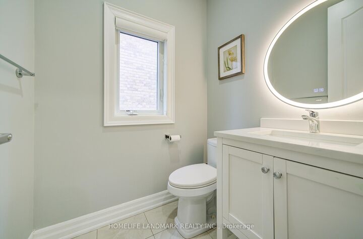 Property Photo: 43 Mike Boshevski Court ON L4G 3G7