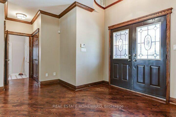 Property Photo: 807 Primrose Court ON L1X 2S8