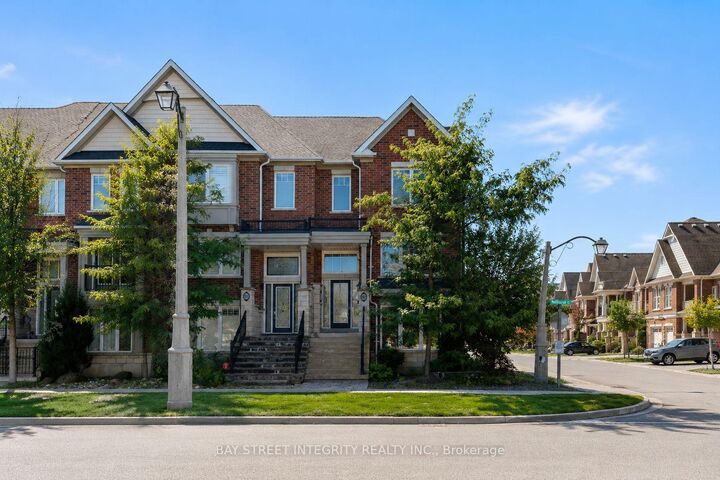 Property Photo: 980 Millard Street ON L4A 0T2